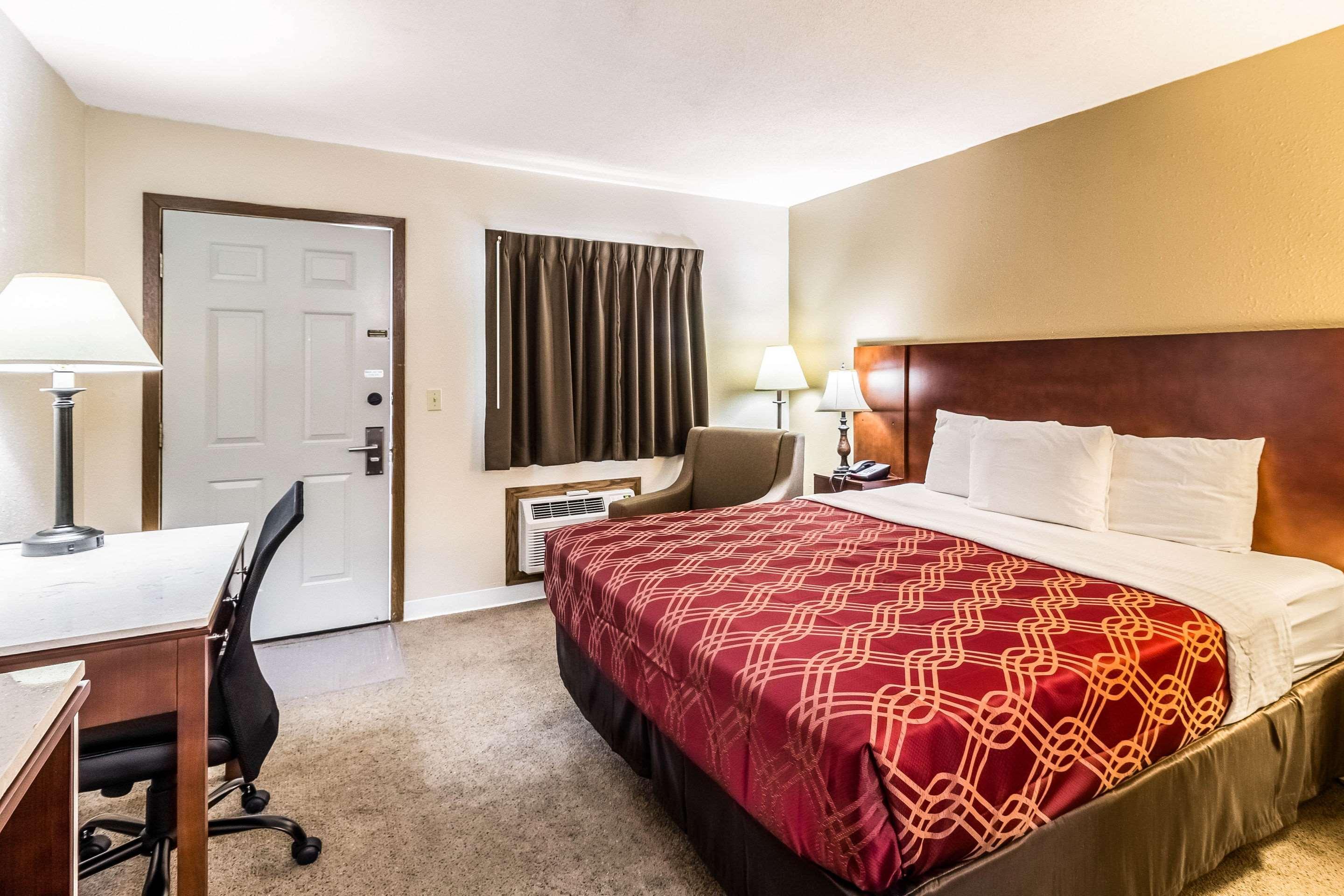 Econo Lodge - Valley City Bagian luar foto