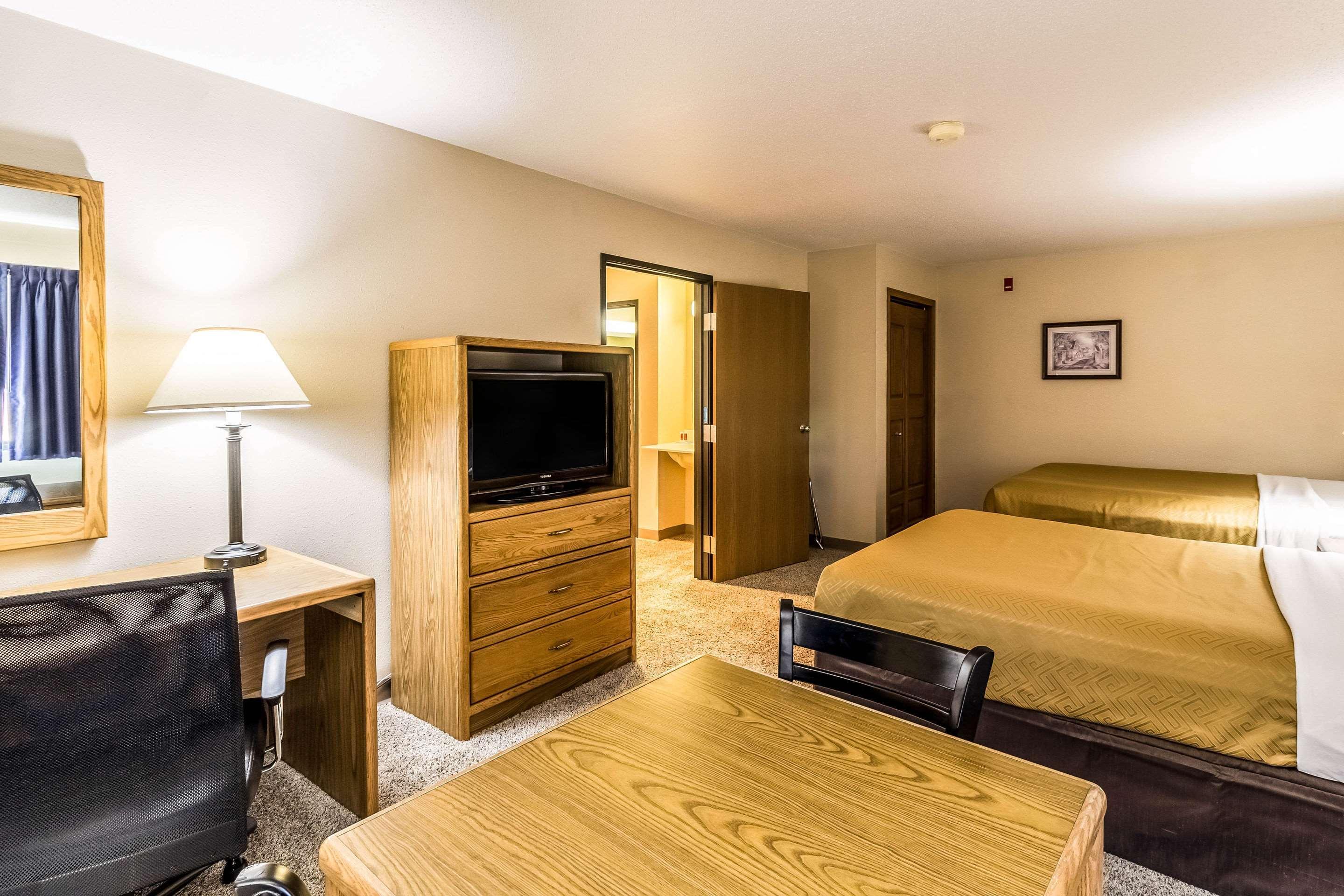 Econo Lodge - Valley City Bagian luar foto
