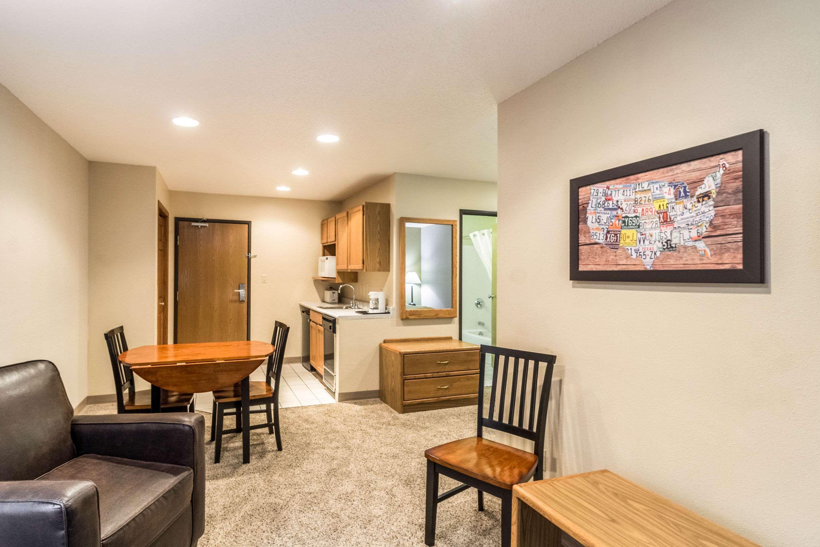 Econo Lodge - Valley City Bagian luar foto