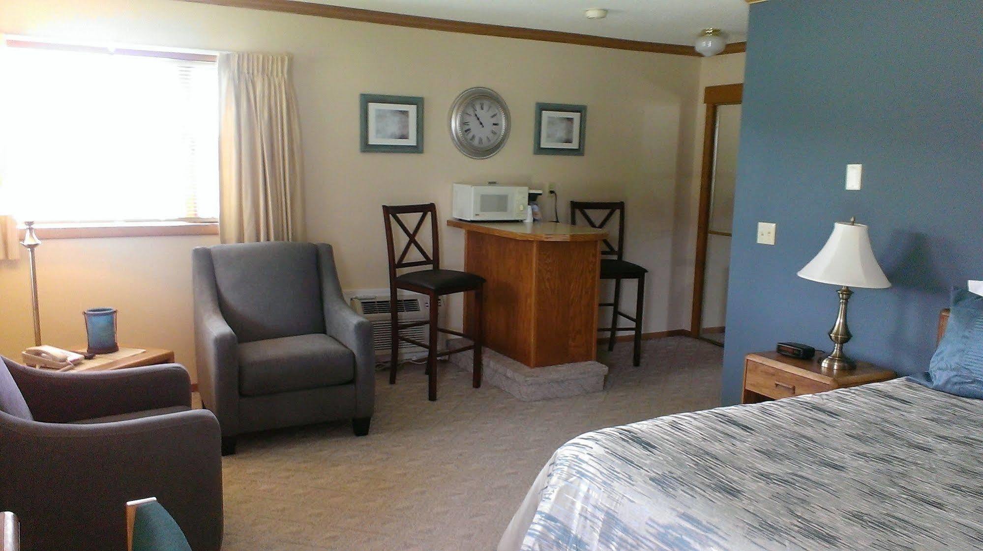 Econo Lodge - Valley City Bagian luar foto