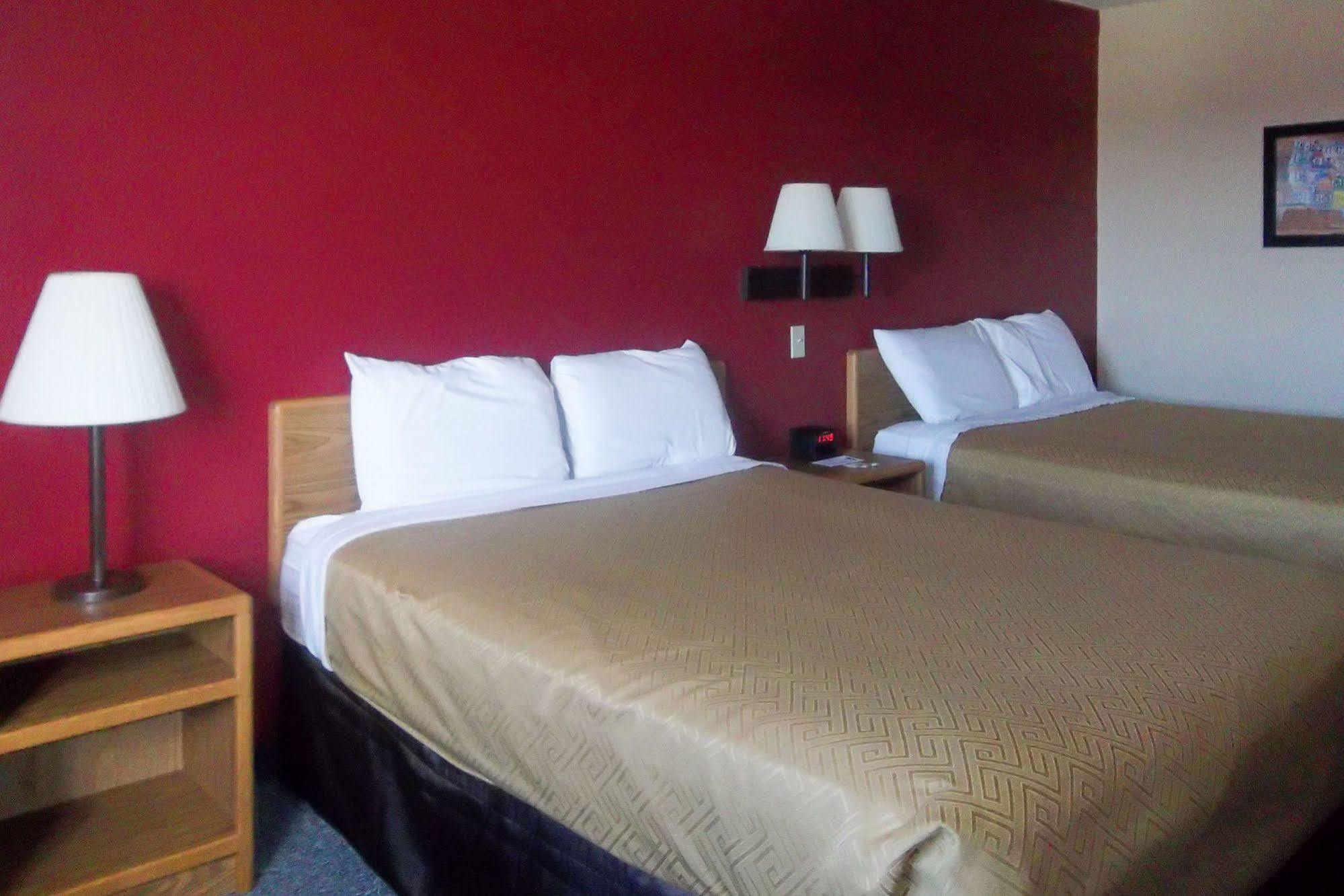Econo Lodge - Valley City Bagian luar foto