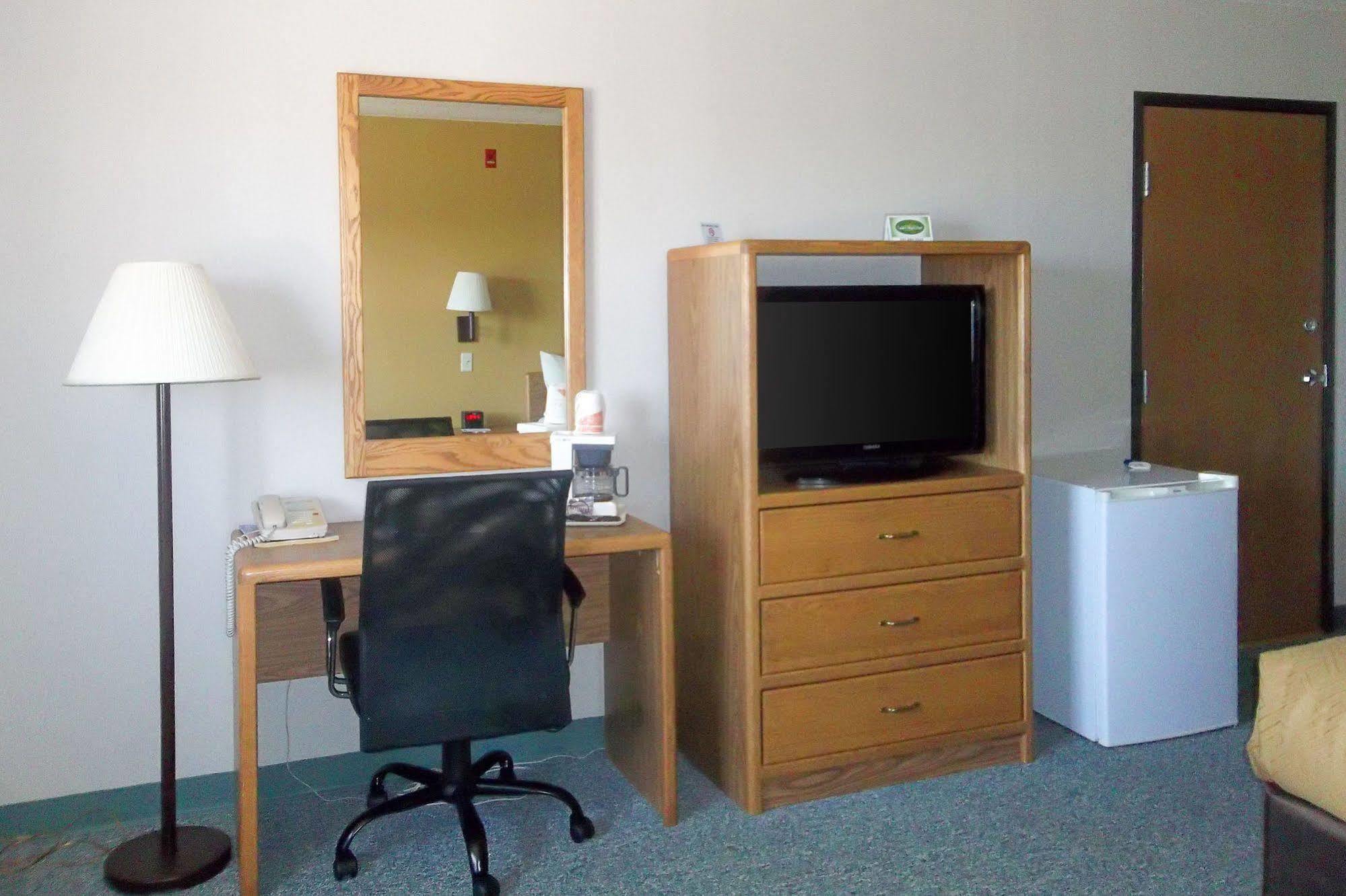 Econo Lodge - Valley City Bagian luar foto