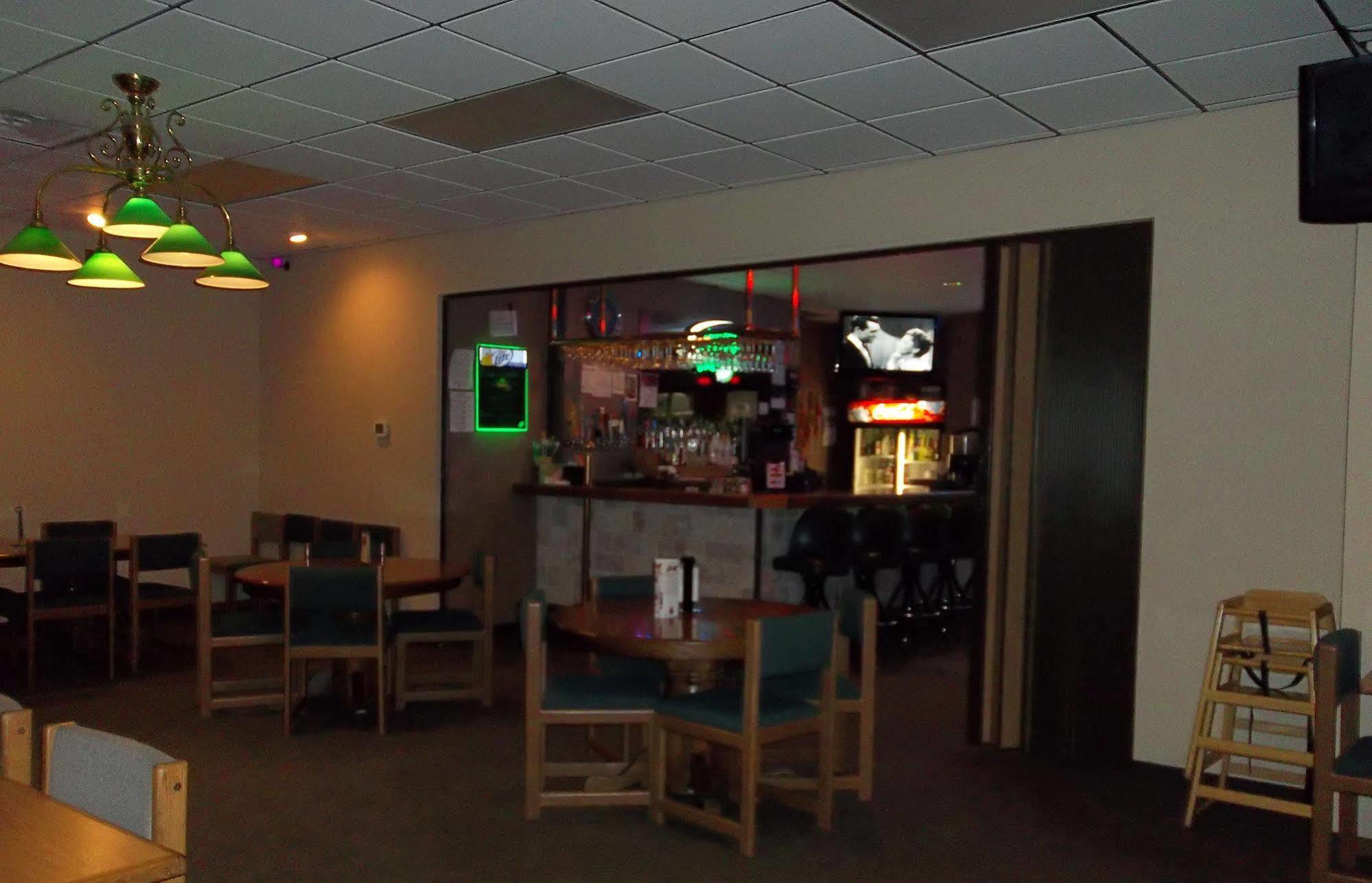Econo Lodge - Valley City Bagian luar foto
